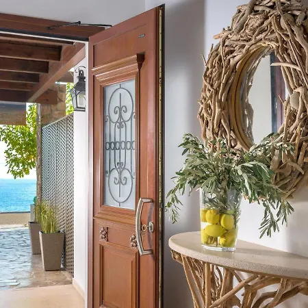 Detached Villa With Seaview In Charaki Hébergement de vacances