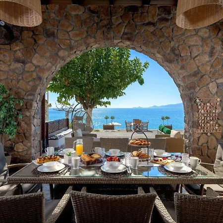 Detached Villa With Seaview In Charaki Hébergement de vacances Haraki