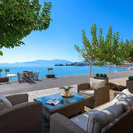 Hébergement de vacances Detached Villa With Seaview In Charaki